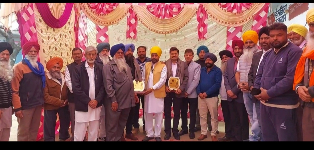 Guru Nanak Charitable Dispensary and Laboratory Naraur felicitated Dr. Daljit Singh Ajnoha by the organization- Harvinder Singh Khalsa